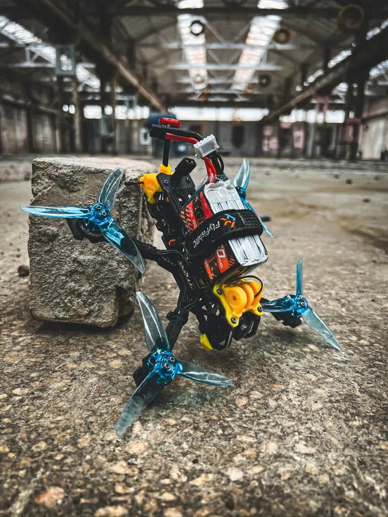 FlyFish Volador 3.5” - Freestyle Analog Build of Durable Mini FPV Drone